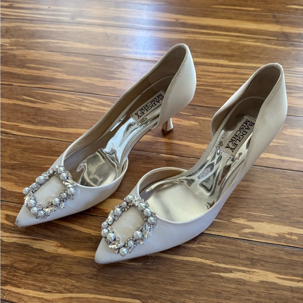 Badgley Mischka Ivory Satin Embellished Pointed-Toe Heels